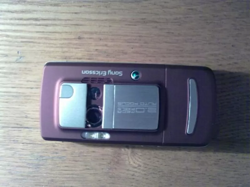 Продам телефон Sony Ericsson К750i (красный)  2